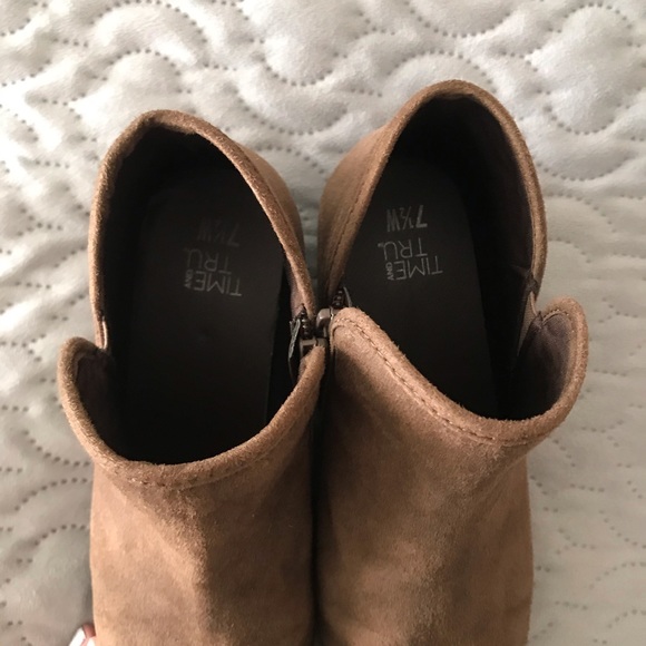 Brown Booties - Picture 4 of 5